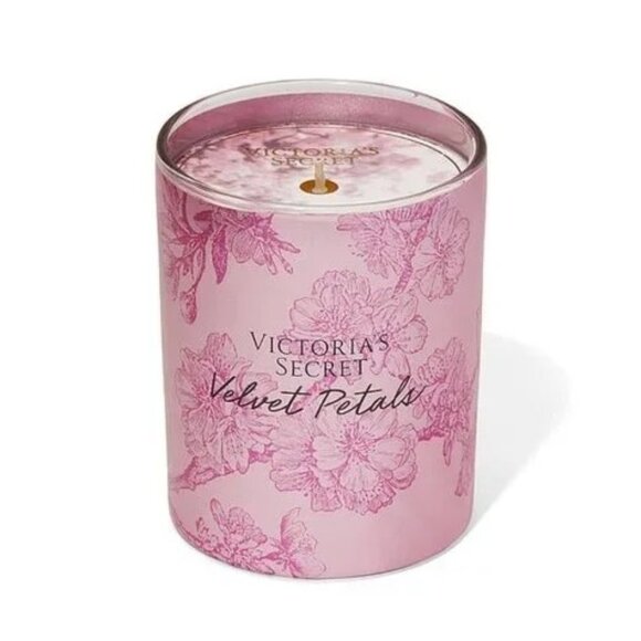VELVET PETALS CANDLE - Picture 1 of 3